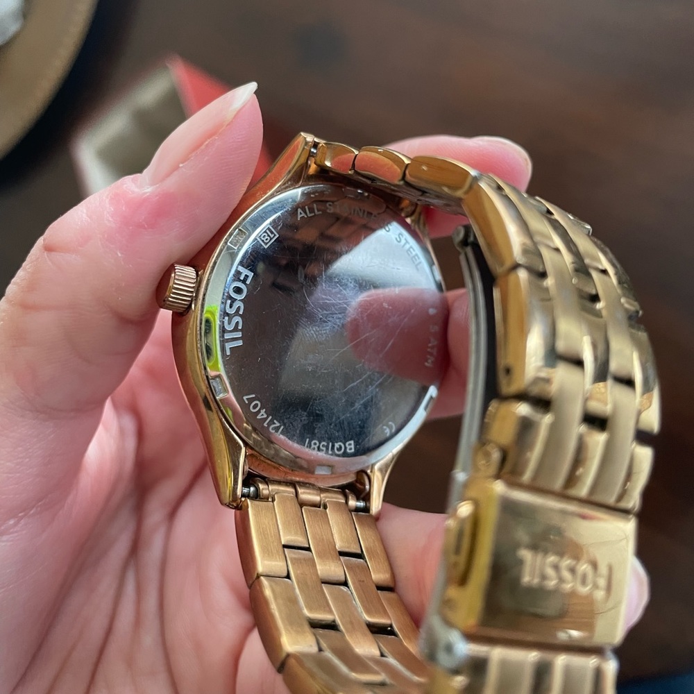 Rose Gold FOSSIL Watch - Picture 3 of 9